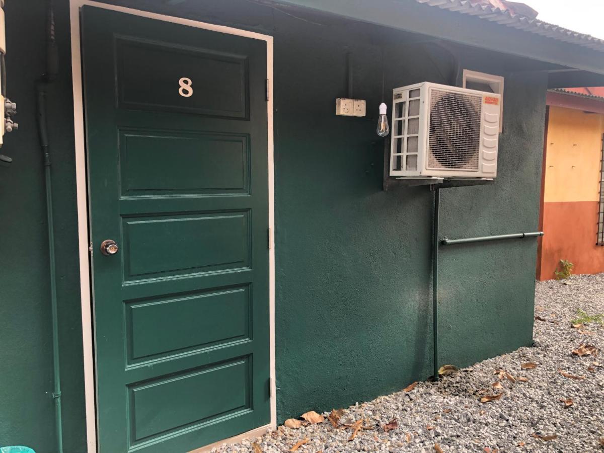 Rumah Tepi Istana Κουάλα Τερενγκάνου Εξωτερικό φωτογραφία